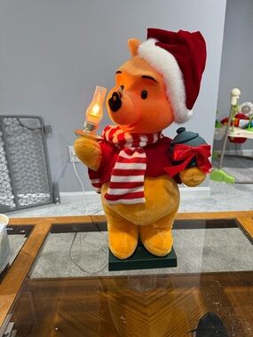Winnie The Pooh 1996 Telco Disney Christmas 24” moving musical lighted figure